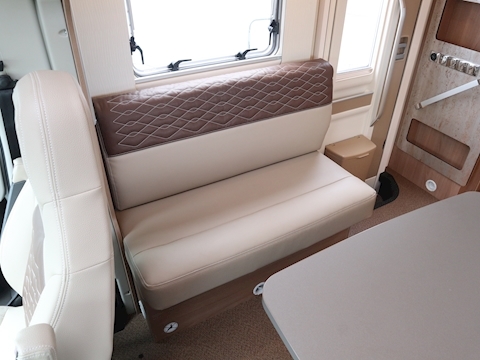 Burstner Lyseo TD Harmony 2019 T590 - Large 9