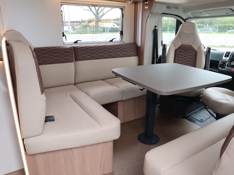 Burstner Lyseo TD Harmony 2019 T590 - Large 13
