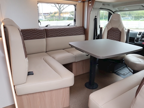 Burstner Lyseo TD Harmony 2019 T590 - Large 13