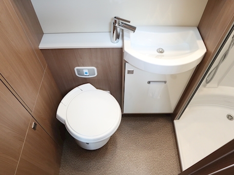 Burstner Lyseo TD Harmony 2019 T590 - Large 18