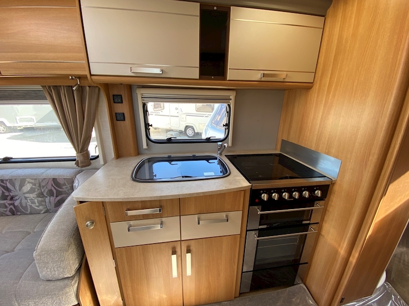 Coachman VIP 2013 545 - Large 4