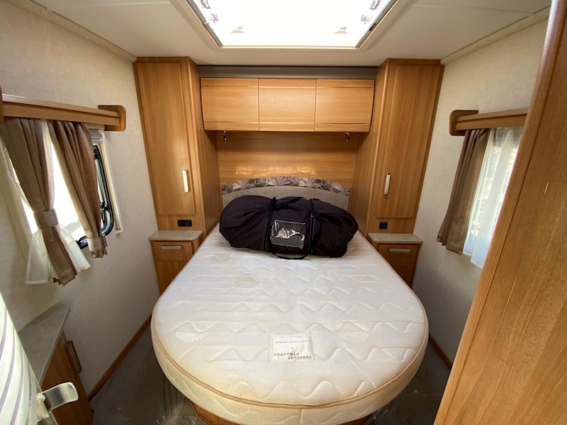 Coachman VIP 2013 545 - Large 9
