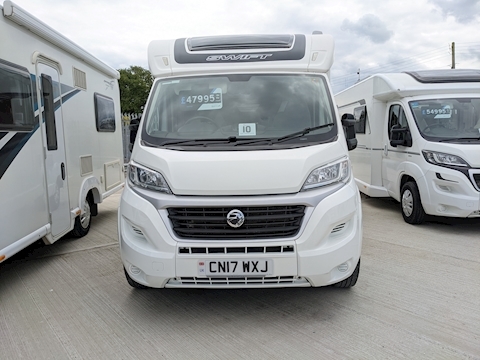 Swift Escape 2017 695 - Large 2