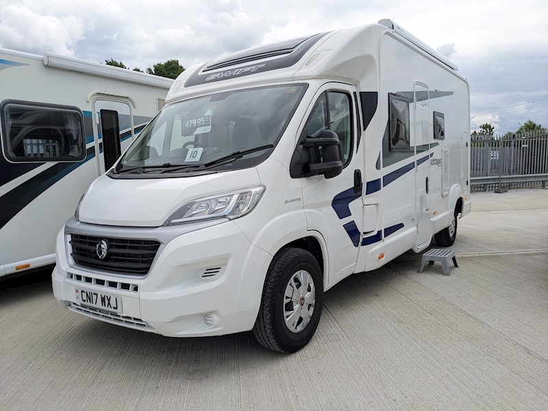 Swift Escape 2017 695 - Large 3