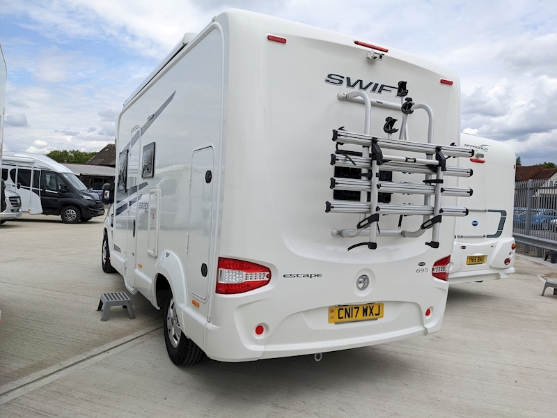 Swift Escape 2017 695 - Large 4