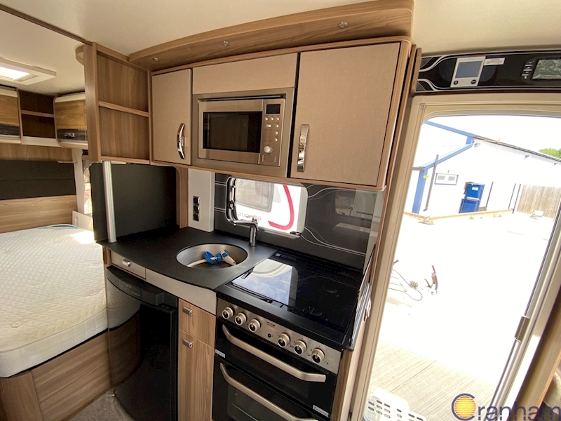 Swift Conqueror 2016 630 - Large 4
