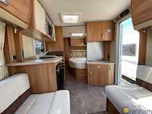 Swift Conqueror 2011 5702