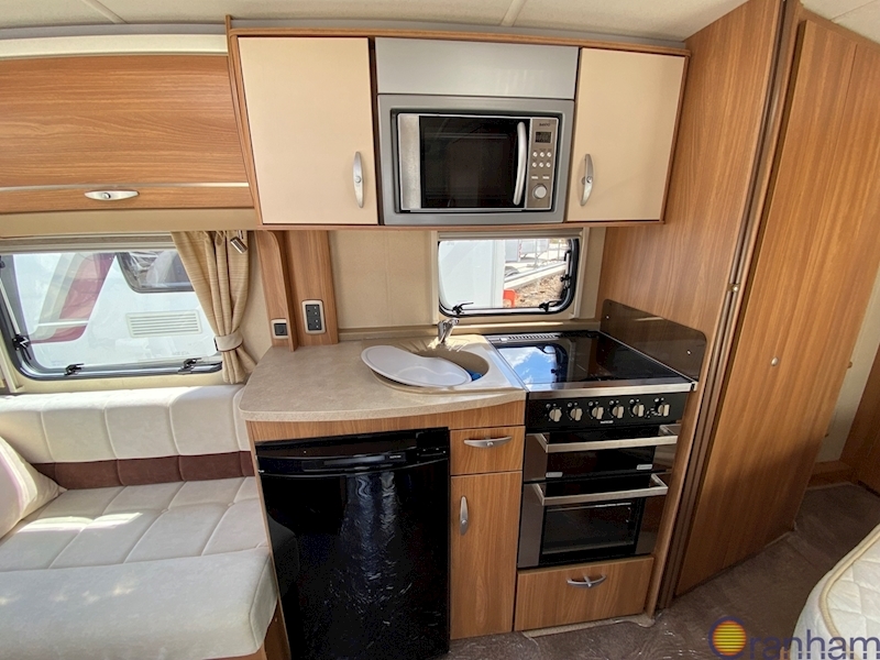 Swift Conqueror 2011 570 - Large 4