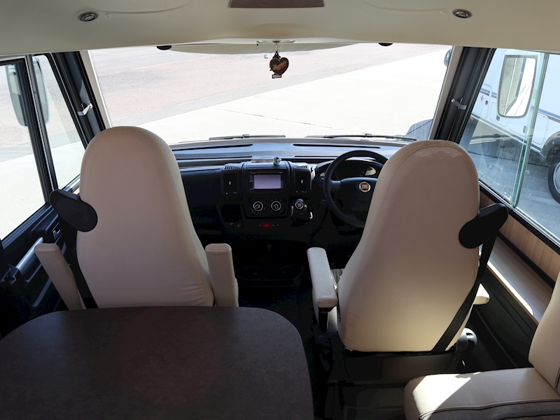 Pilote Aventura 2014 G740 - Large 11