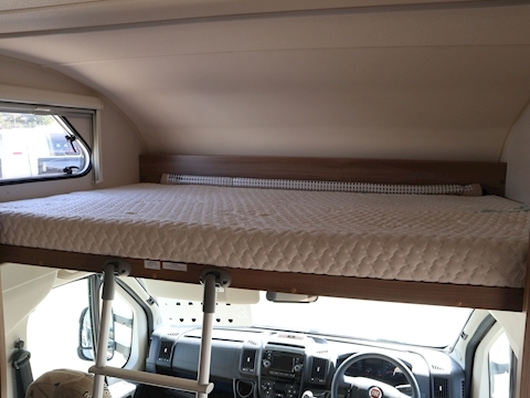 Swift Escape 2016 644 - Large 11