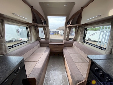 Bailey Phoenix 420 2019 Caravan - Large 3