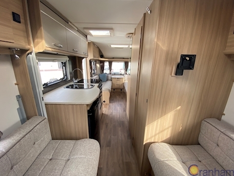 Coachman Vision 2016 570/5 - Large 6