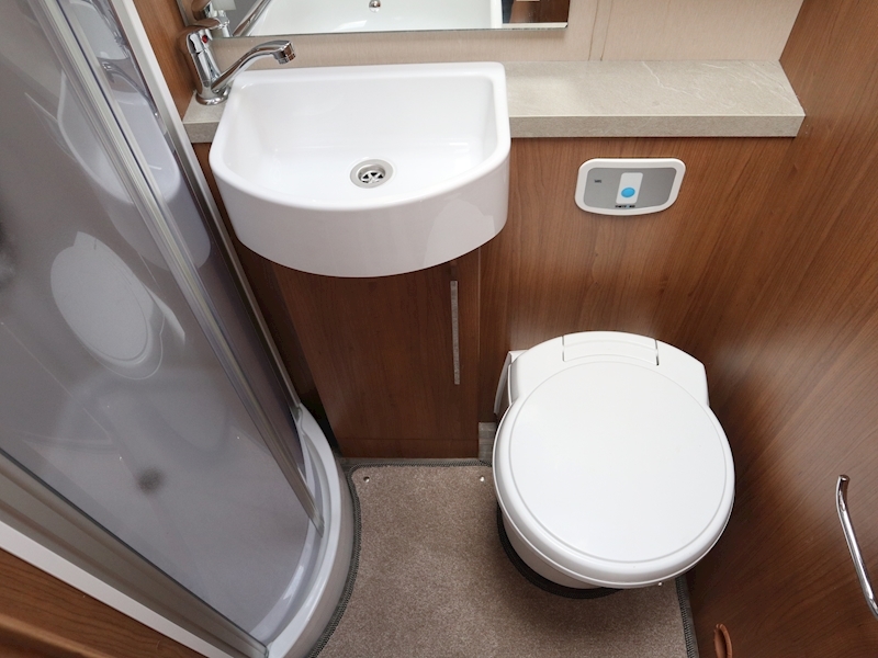 Fiat Auto Trail Apache 2015 700 - Large 25