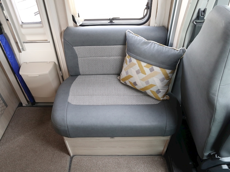 Autotrail F-Line 2022 F74 - Large 10