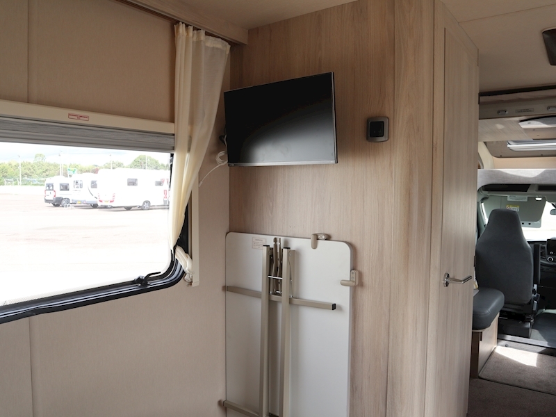 Autotrail F-Line 2022 F74 - Large 19