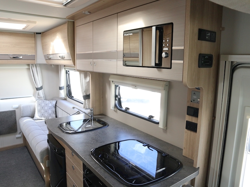 Elddis Autoquest 2020 196 - Large 14