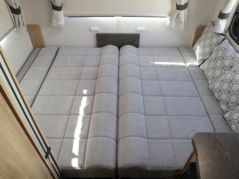 Elddis Autoquest 2020 196 - Large 19