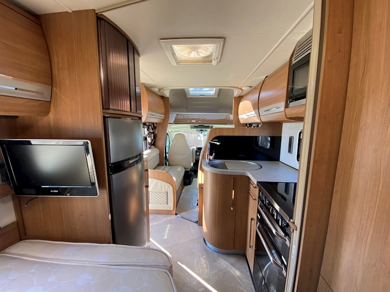 Autotrail Dakota 2015 FB - Large 6