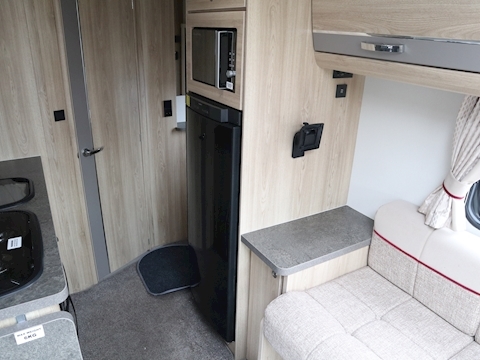 Elddis Majestic 2020 175 - Large 15