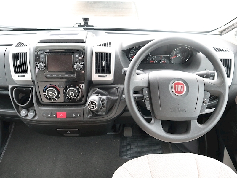 Autotrail Tracker 2018 RB - Large 7