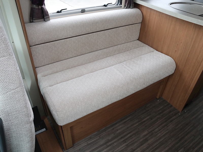 Autotrail Tracker 2018 RB - Large 9