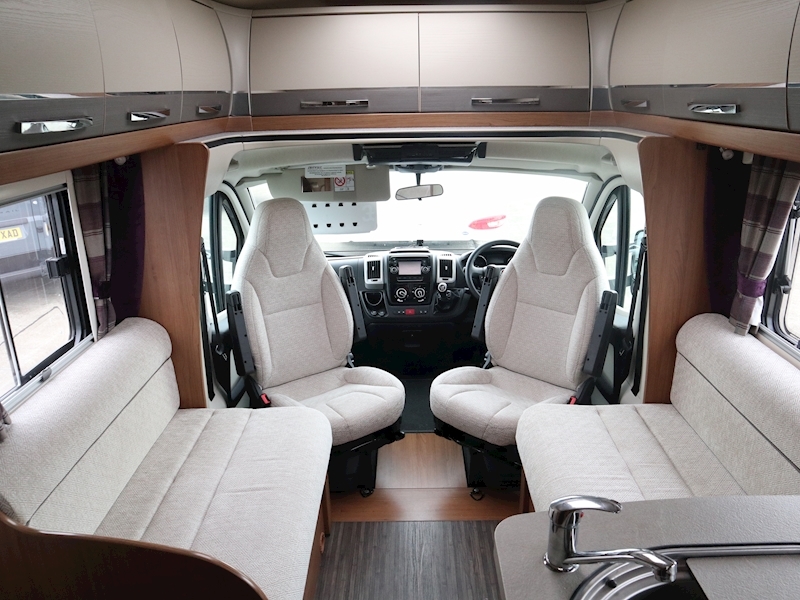 Autotrail Tracker 2018 RB - Large 11