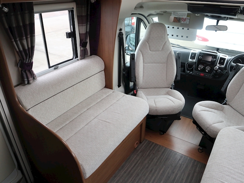 Autotrail Tracker 2018 RB - Large 12