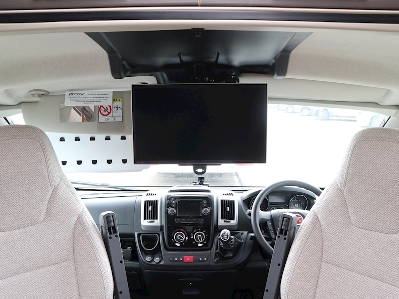 Autotrail Tracker 2018 RB - Large 13