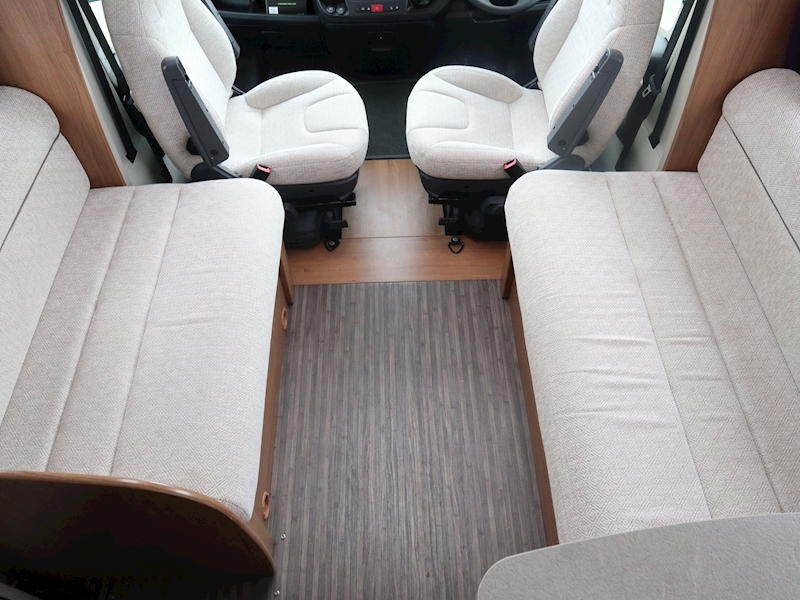 Autotrail Tracker 2018 RB - Large 14