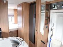 Autotrail Tracker 2018 RB17