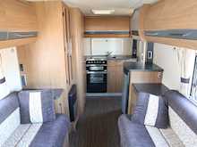 Autotrail Frontier 2012 Navajo12