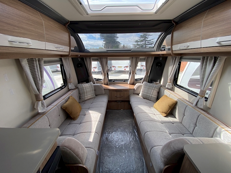 Coachman VIP 520 2018 Caravan - Large 3