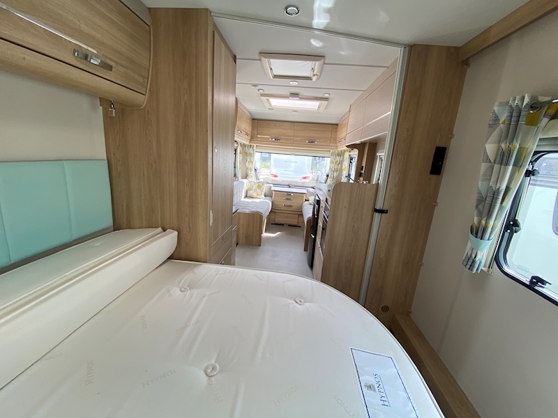 Elddis Xplore 2020 554 - Large 6