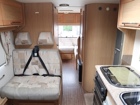 Elddis Majestic 2011 180 - Large 8