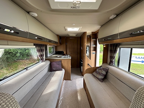 Autotrail Tracker 2016 RS - Large 2