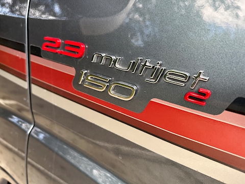 Autotrail Tracker 2016 RS - Large 12