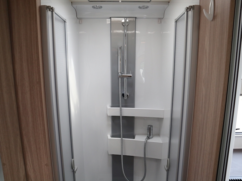 Burstner Delfin 2021 T680 G - Large 25