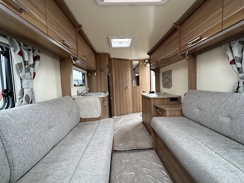 Bailey Pegasus Genoa 2016 Caravan - Large 2