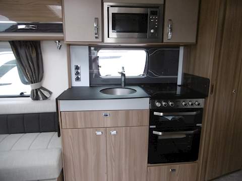 Swift Conqueror 570 - U753
