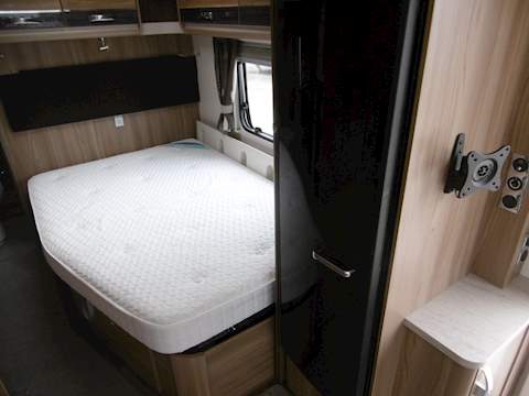 Swift Conqueror 570 - U753