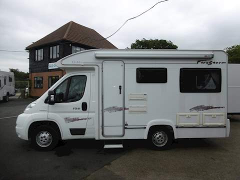 Peugeot Elddis Firestorm 120 - U798