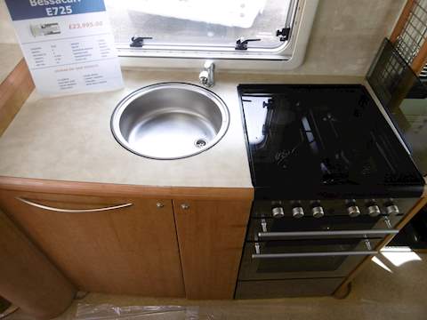 Bessacarr E 725  - U850