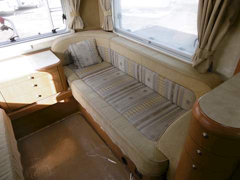 Bessacarr E 725  - U850