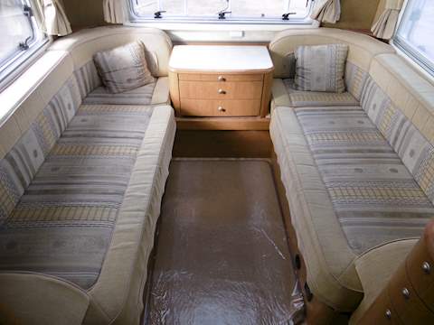 Bessacarr E 725  - U850