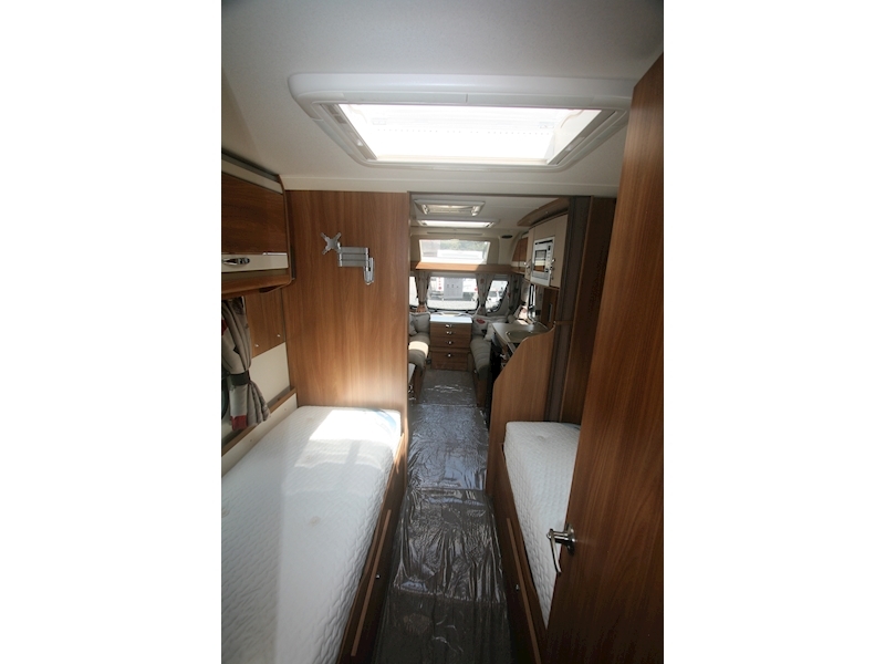 Swift Challenger 2014 565SE - Large 9
