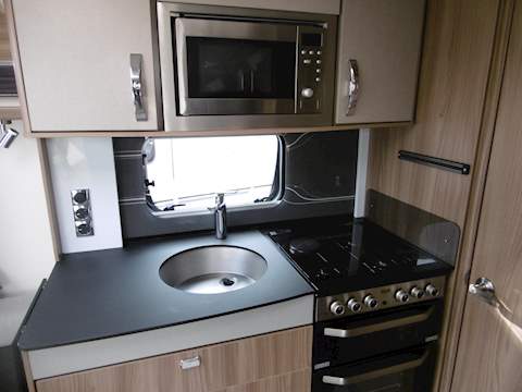 Swift Conqueror 560 - U925