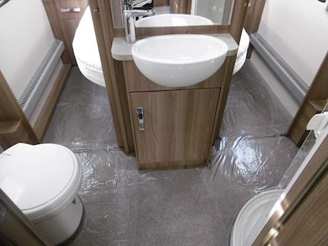 Swift Conqueror 560 - U925