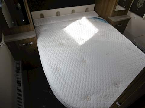 Swift Conqueror 560 - U925