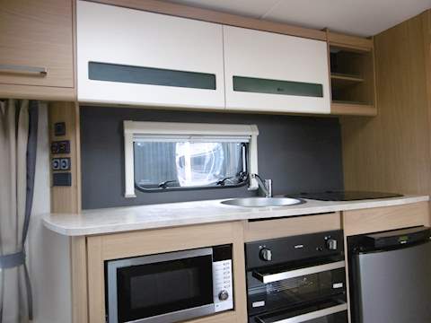 Elddis Avante Club 372 - U961