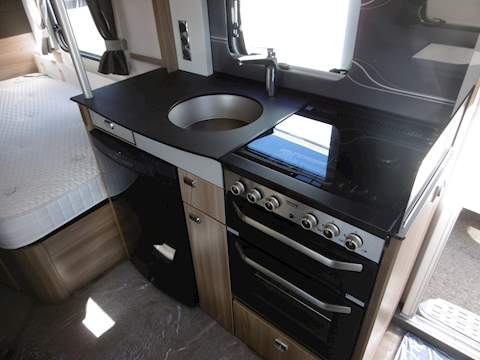 Swift Conqueror 630 - U971